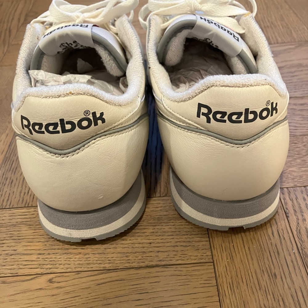 NWOT Reebok Men's Classic Leather Shoes White Size 9.5 (Box Not Included) - Picture 3 of 4